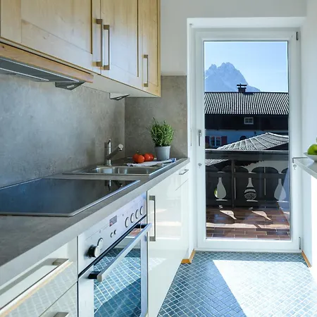 Bergzauber ガルミッシュ・パルテンキルヒェン